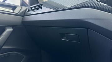 2025 Volkswagen 1.0 EVO Life Euro 6 5-door (Black) - Image: 43