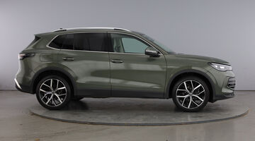 2025 Volkswagen ETSI MHEV Elegance DSG Euro 6 5-door (Green) - Image: 4