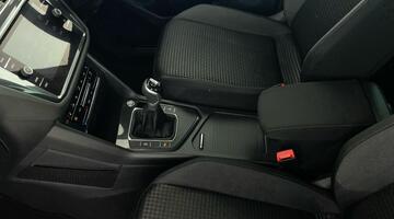 2022 Volkswagen TSI Active Euro 6 5-door (White) - Image: 38