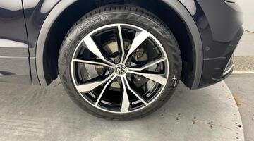 2022 Volkswagen TSI R-Line DSG Euro 6 5-door (Black) - Image: 5