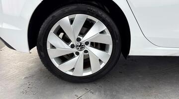 2023 Volkswagen TSI Style Euro 6 5-door (White) - Image: 27