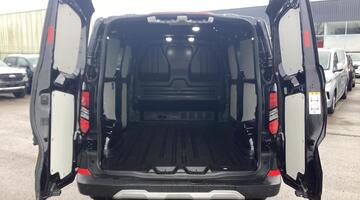 2025 Ford 2.0 320 EcoBlue Trail LH1 Euro 6 5-door (Black) - Image: 19