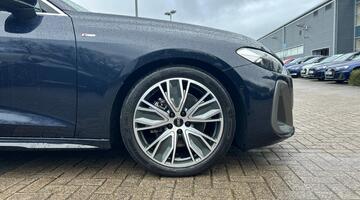 2025 Audi 2.0 TFSI S line S Tronic Euro 6 5-door (Blue) - Image: 5