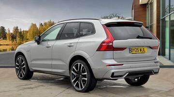 2025 Volvo 2.0h T8 18.8kWh Ultra Dark Auto Euro 6 5-door (Silver) - Image: 5