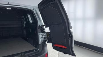 2024 Volkswagen Pro 77kWh Commerce Plus Auto 5-door (Silver) - Image: 22