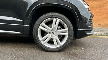 2022 SEAT TSI EVO FR Euro 6 5-door (Black) - Image: 5