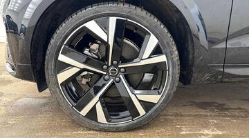 2025 Volvo 2.0 T8 18.8kWh Ultra Dark Auto Euro 6 5-door (Black) - Image: 20