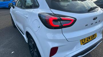 2024 Ford 1.0T EcoBoost MHEV ST-Line DCT Euro 6 5-door (White) - Image: 23