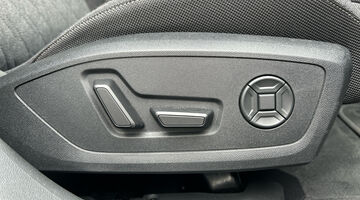 2025 Audi 2.0 TDI Launch Edition Plus S Tronic quattro Euro 6 5-door (Black) - Image: 16