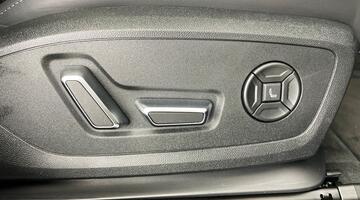 2025 Audi 100kWh Edition 1 Auto quattro 5-door (Black) - Image: 23