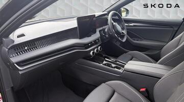 2025 Škoda 2.0 TSI SportLine DSG Euro 6 5-door (Black) - Image: 2