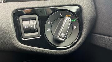 2016 Volkswagen TSI BlueMotion Tech GT Euro 6 5-door (Black) - Image: 24