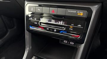 2022 Volkswagen 1.0 TSI SEL Euro 6 5-door (Grey) - Image: 12