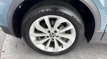 2022 Volkswagen TSI Style 2WD Euro 6 2-door (Multicolour) - Image: 36