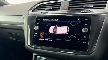 2021 Volkswagen TSI R-Line DSG Euro 6 5-door (Black) - Image: 16