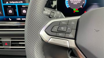 2025 Volkswagen ETSI MHEV R-Line DSG Euro 6 5-door (Black) - Image: 23