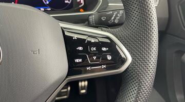 2023 Volkswagen TSI R-Line Edition DSG Euro 6 5-door (Black) - Image: 24