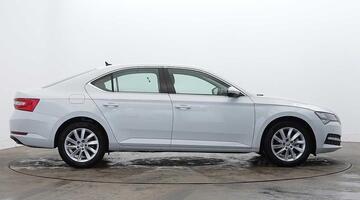 2024 Škoda 2.0 TDI SE DSG Euro 6 5-door (White) - Image: 4