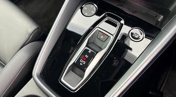 2025 Audi TFSI 30 S line Sportback S Tronic Euro 6 5-door (Black) - Image: 25