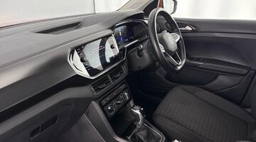 2022 Volkswagen 1.0 TSI SE DSG Euro 6 5-door (Orange) - Image: 2