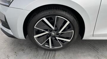 2025 Škoda TSI ACT SportLine Euro 6 5-door (Silver) - Image: 37