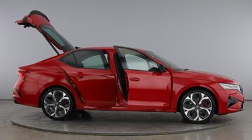 2025 Škoda 2.0 TSI vRS DSG Euro 6 5-door (Red) - Image: 11