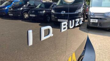 2025 Volkswagen Pro 79kWh Style Auto 5-door (SWB, 5Seat) (Black) - Image: 39