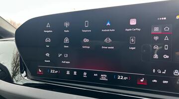 2025 Audi 2.0 TFSI S line S Tronic Euro 6 5-door (Black) - Image: 7