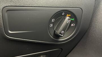 2017 Volkswagen 2.0 TSI R-Line DSG 4Motion Euro 6 5-door (Grey) - Image: 23