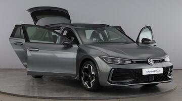 2025 Volkswagen ETSI MHEV R-Line DSG Euro 6 5-door (Grey) - Image: 9