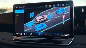 2025 Volkswagen ETSI MHEV R-Line DSG Euro 6 5-door (Blue) - Image: 47