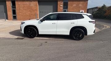 2025 Volkswagen TSI eHybrid 19.7kWh R-Line Edition DSG Euro 6 5-door (White) - Image: 19