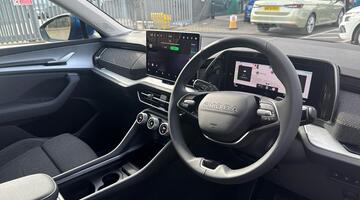 2025 Škoda 2.0 TDI SE DSG Euro 6 5-door (5 Seat) (Blue) - Image: 6