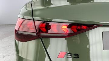 2025 Audi Saloon Black Edition TFSI 333 PS S tronic (Green) - Image: 40