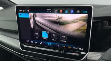 2025 Volkswagen ETSI MHEV R-Line DSG Euro 6 5-door (Grey) - Image: 30