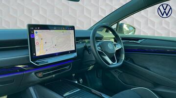 2025 Volkswagen Pro 77kWh Match Plus Fastback Auto 5-door (Black) - Image: 2