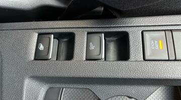 2025 Volkswagen TSI R-Line DSG 2WD Euro 6 2-door (Black) - Image: 54