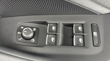 2025 Volkswagen ETSI MHEV R-Line DSG Euro 6 5-door (Grey) - Image: 19