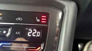 2025 Volkswagen TSI R-Line DSG Euro 6 5-door (White) - Image: 8