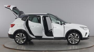 2024 SEAT 1.0 TSI FR Sport DSG Euro 6 5-door (White) - Image: 10