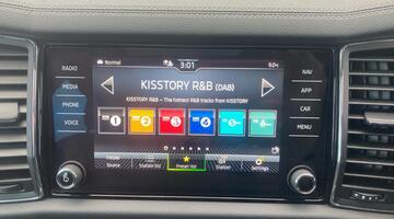 2022 Škoda TSI ACT SE L Executive Euro 6 5-door (7 Seat) (Blue) - Image: 17