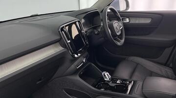 2025 Volvo 2.0 B3 MHEV Ultra Bright DCT Auto Euro 6 5-door (Blue) - Image: 2