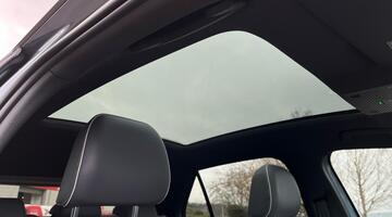 2020 Volkswagen Pro Performance 58kWh Family Auto 5-door (Blue) - Image: 24