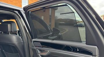 2025 Volkswagen 3.0 TDI V6 Black Edition Tiptronic 4Motion Euro 6 5-door (Black) - Image: 11