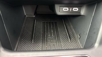 2025 Volkswagen 1.0 TSI Match DSG Euro 6 5-door (White) - Image: 25