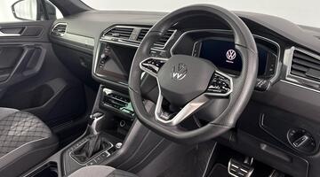 2023 Volkswagen 2.0 TDI R-Line DSG Euro 6 5-door (Grey) - Image: 6