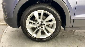 2024 Volkswagen 1.0 TSI Match Euro 6 5-door (Grey) - Image: 33