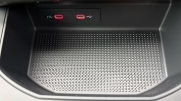 2025 SEAT 1.0 TSI FR DSG Euro 6 5-door (White) - Image: 7