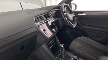 2020 Volkswagen 2.0 TDI R-Line DSG 4Motion Euro 6 5-door (Silver) - Image: 2