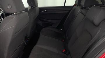 2022 Volkswagen TSI 13kWh Style DSG Euro 6 5-door (Red) - Image: 30